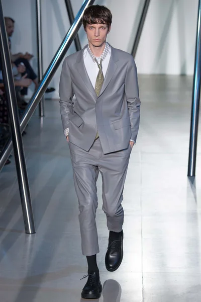 Look 31